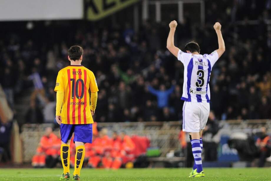 Con esta derrota, Barcelona aventaja por solo tres puntos al segundo de la Liga, el Atlético, y por cuatro al tercero, el Real Madrid. / AFP