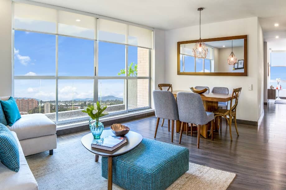 Todos los apartamentos son exteriores con vista garantizada a los cerros orientales o a la ciudad.