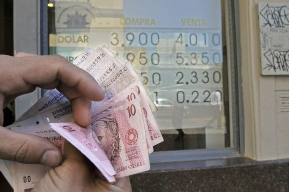 Argentina aumenta un 31 % el salario mínimo y lo fija en US$523