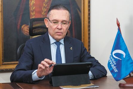 “Los conservadores seguimos siendo partido de gobierno”: Efraín Cepeda