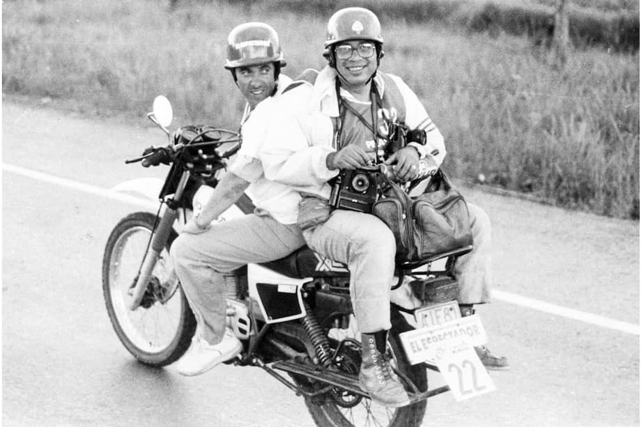 Francisco Carranza cubriendo una Vuelta a Colombia.