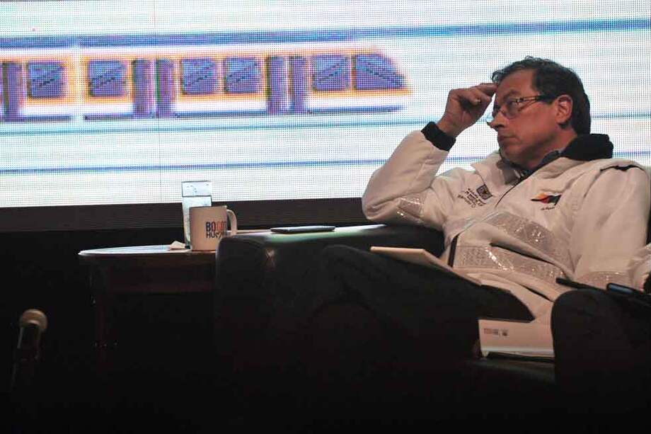 La principal meta del alcalde Gustavo Petro es invertir $2,4 billones del presupuesto de 2015 en el metro de la ciudad. / Luis Ángel - El Espectador