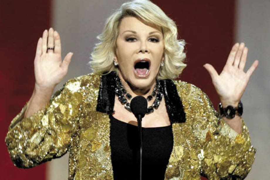 Joan Rivers se quita la máscara