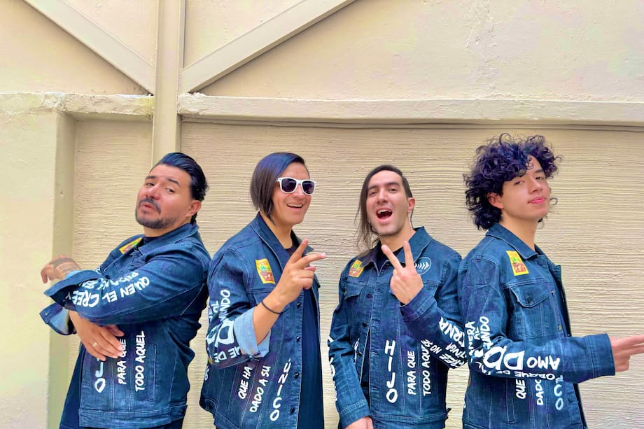 Integrantes de Pescao Vivo, banda gospel colombiana.