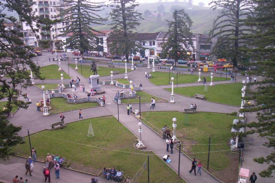 Parque Las Araucarias, en Santa Rosa de Cabal, uno de los seis nuevos destinos turísticos sostenibles de Colombia. / Wikimedia Commons