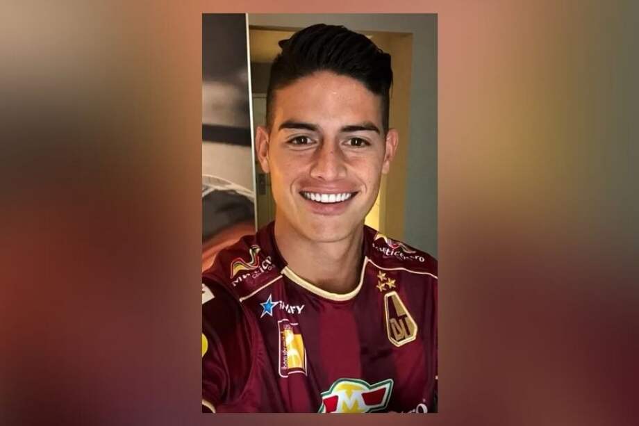 James Rodríguez, con la camiseta de Deportes Tolima // Facebook Deportes Tolima