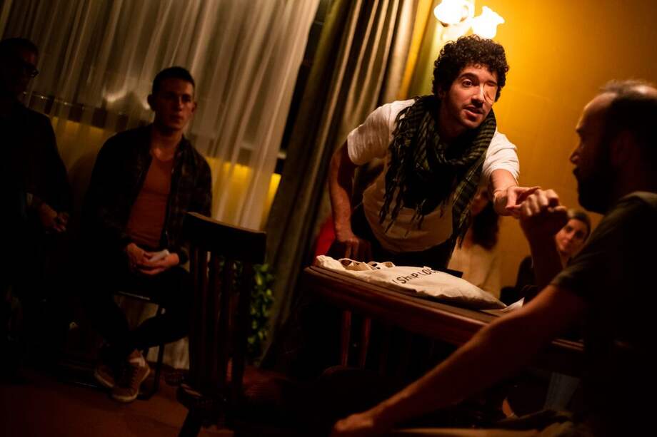 "El rey tuerto" es una comedia realista, que en ocasiones incomoda, porque enfrenta al público a una realidad compleja e incoherente. / Cortesía