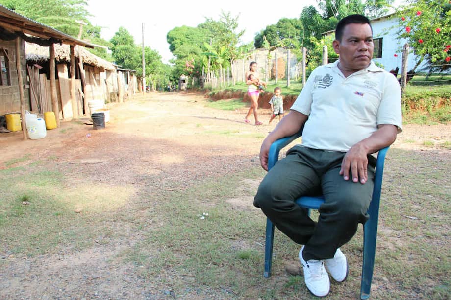 Israel Aguilar dice que la proliferación del cáncer en la comunidad indígena zenú está relacionada con la minería en Cerro Matoso. / Archivo particular