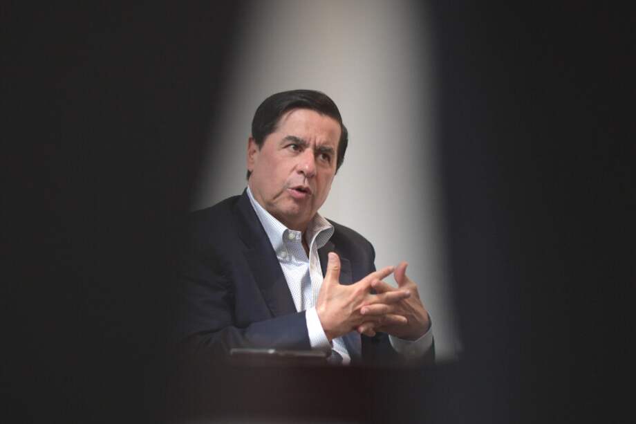 El exministro Cristo lidera el nuevo movimiento surgido de las disidencias del Partido Liberal. / Óscar Pérez - El Espectador