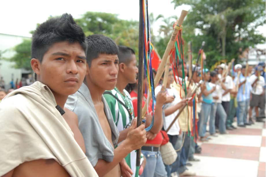 Indígenas, en medio del conflicto