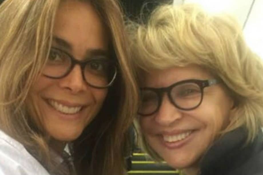 La exministra Cecilia Álvarez, también a través de Twitter, divulgó una imagen con su pareja y dijo “Muy triste soñar con la muerte de otro porque no aceptamos su forma de vida. #yo amo a Gina”. /Twitter @CeciAlvarezC