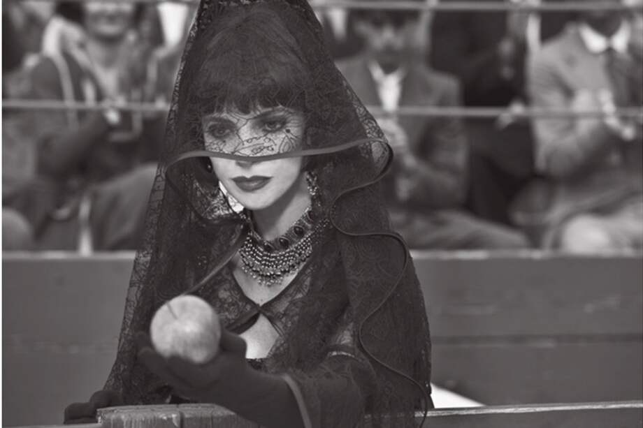 Maribel Verdú en la película "Blancanieves".