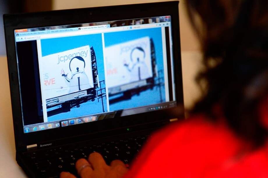 El hervidor de agua alcanzó los 245,90 dólares en internet.