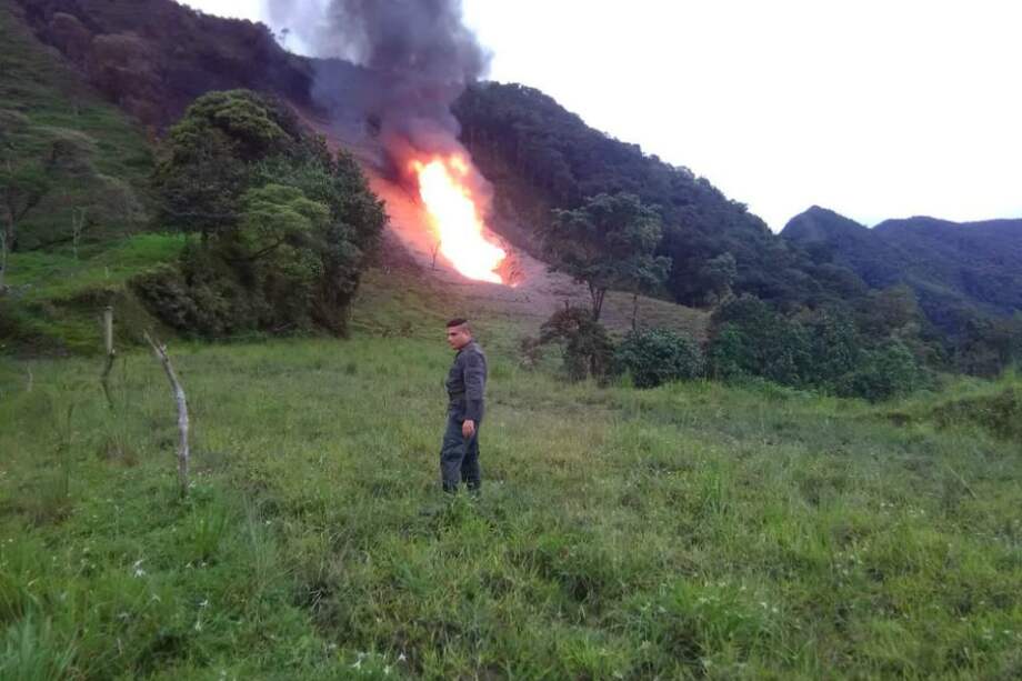 Imágenes de la explosión del gasoducto en la vereda Agua Blanca, del municipio de Páez (Boyacá). / Cortesía - Alcaldía Municipal de Páez