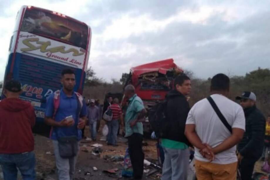 El hecho se presentó a la altura del kilómetro 65 de la Troncal del Caribe. / Tomada de Twitter: Diario La Guajira