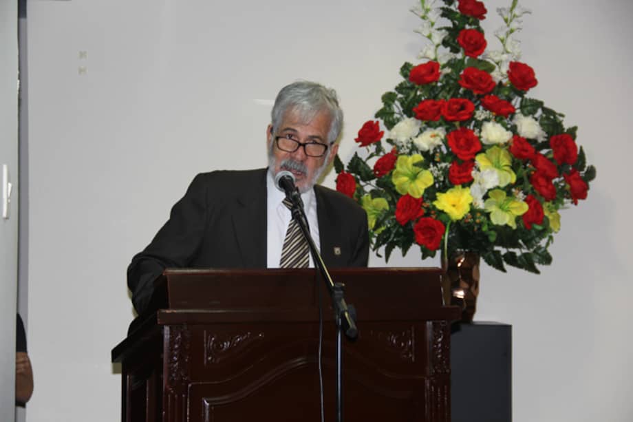 Navas Talero también fue docente universitario de pregrado y posgrado.