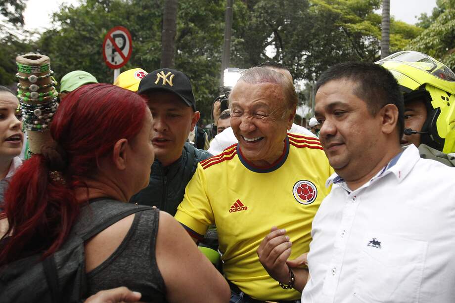 "El peligro para la democracia, la paz y la educación es significativamente mayor con un hombre tan inculto, grosero, autoritario y misógino como Rodolfo Hernández" - Julián de Zubiría.