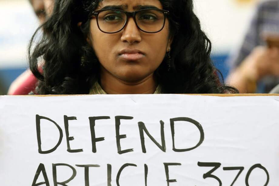 Las protestas en contra de la decisión de revocar el Artículo 370 se presentan en Pakistán, pero también en India. / AFP