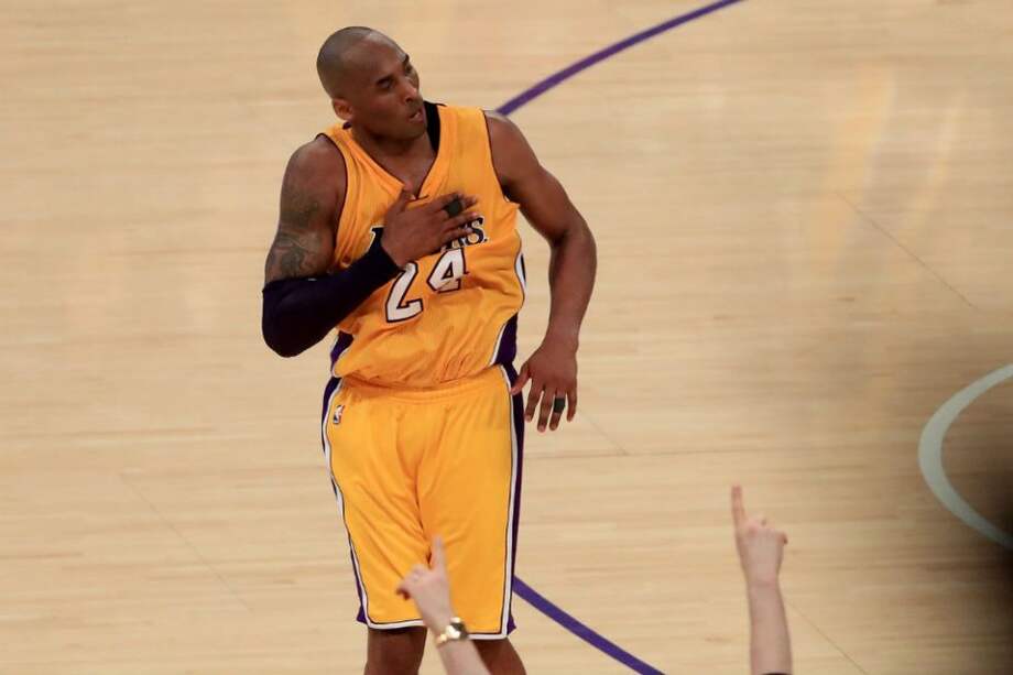 Kobe Bryant anotó 60 puntos en su despedida del baloncesto. Foto: AFP