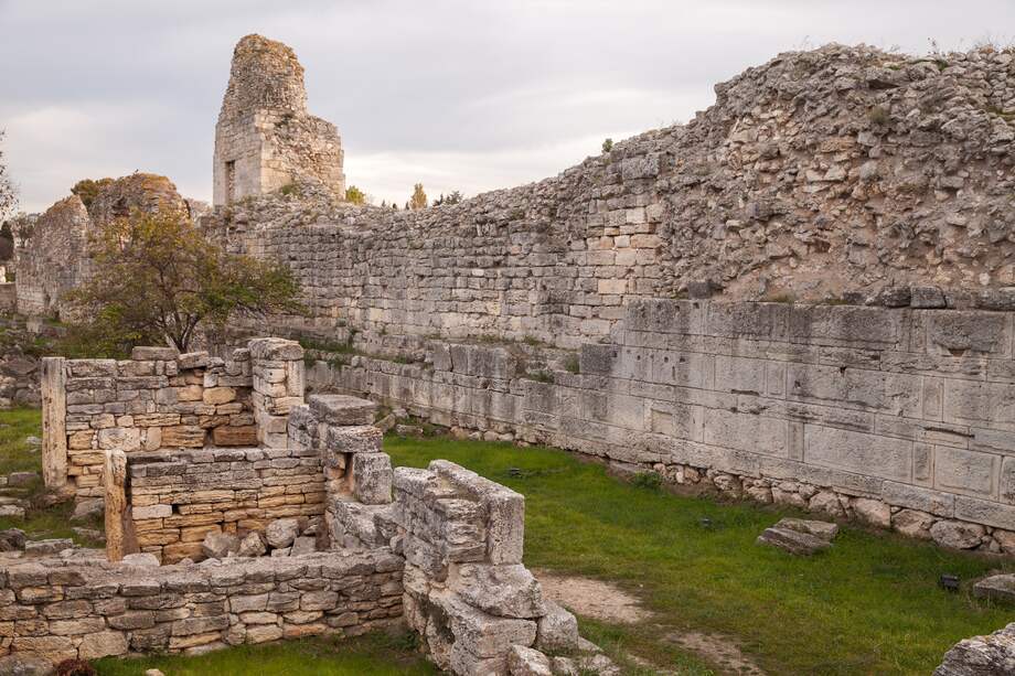 Ruinas de la antigua colonia griega de Quersoneso, Crimea.