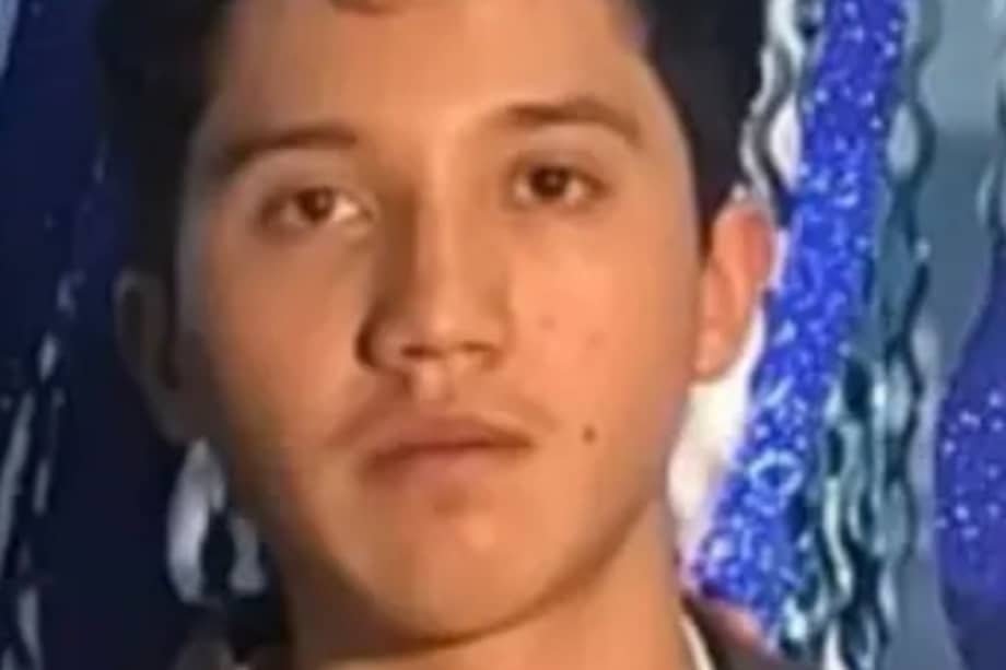 Jhonatan David Valarezo, de 18 años, desapareció el 25 de abril en Rafael Uribe Uribe; autoridades piden ayuda para ubicarlo.