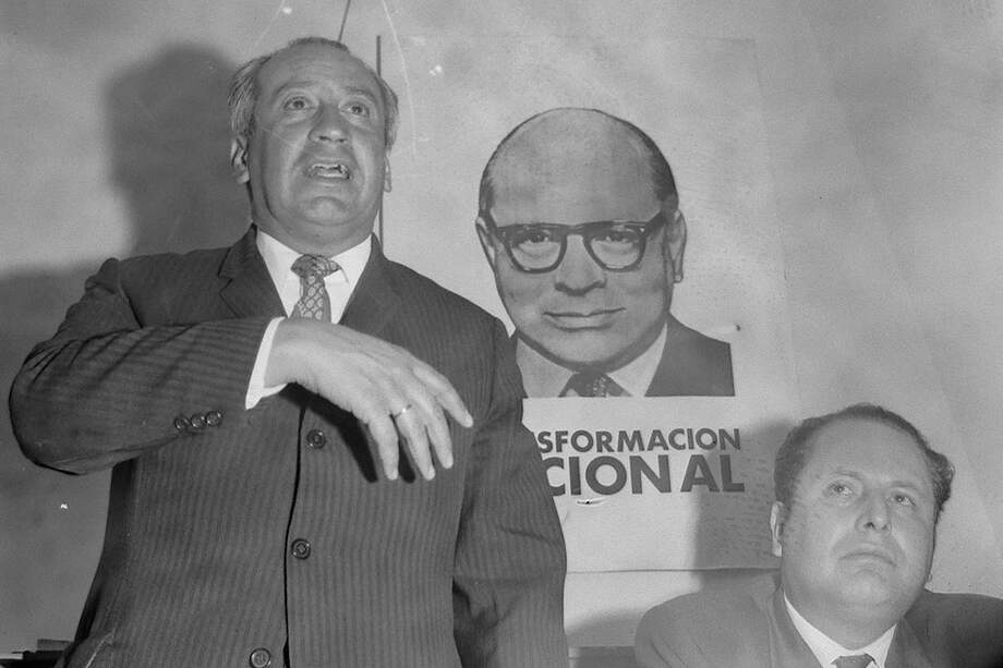 Otto Morales Benítez se posesiona como ministro de Trabajo. Archivo