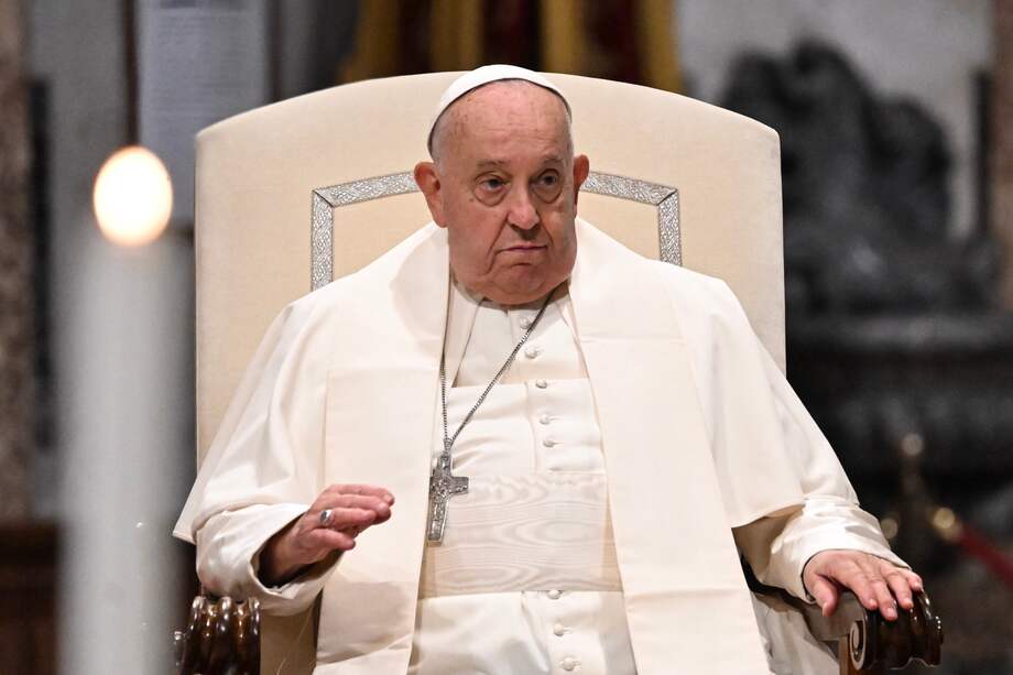 El Papa Francisco en la Basílica de San Juan de Letrán, en Roma (Italia).