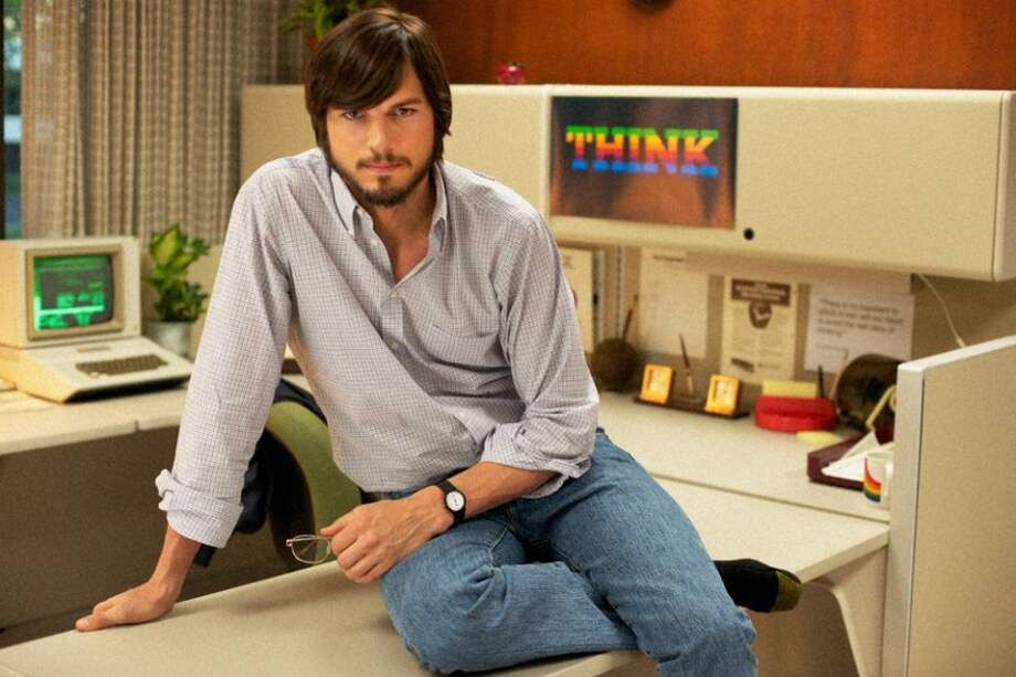 Ashton Kutcher como Steve Jobs.