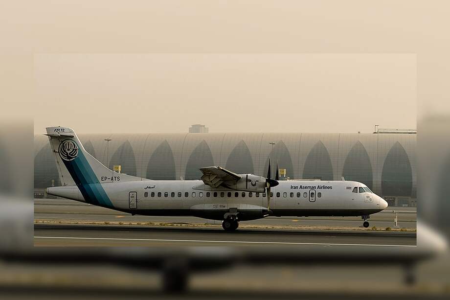 En Irán se estrelló un avión con 66 personas a bordo