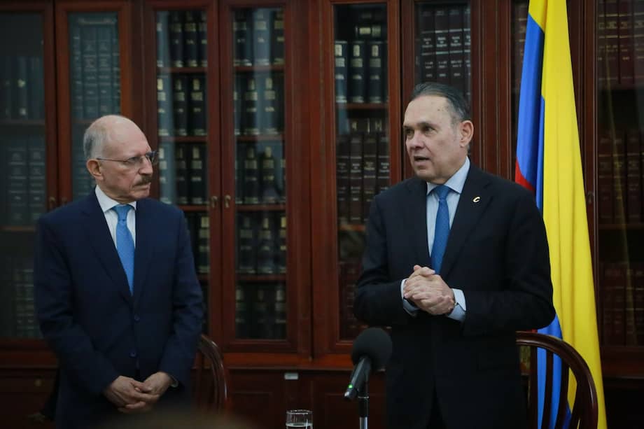 Temístocles Ortega se posesionó como senador de Cambio Radical.