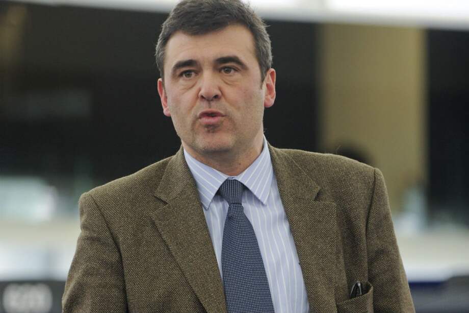 El eurodiputado socialista español Ricardo Cortés Lastra es el líder de la iniciativa