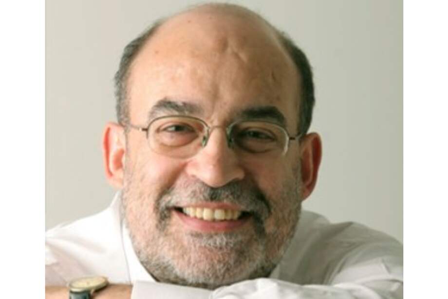 El poeta Gustavo Adolfo Garcés es autor de "Pequeño reino", "Espacios en blanco", "Breves días", entre otros.