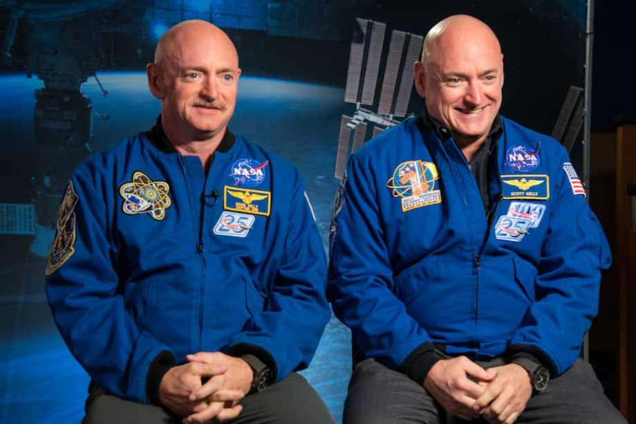 Scott Kelly (derecha) y su gemelo idéntico Mark (izquierda) son los protagonistas del Proyecto de Gmelos de la Nasa, mediante el cual al entidad espera entender y documentar todos los efectos posibles del viaje espacial sobre el cuerpo humano. / Nasa