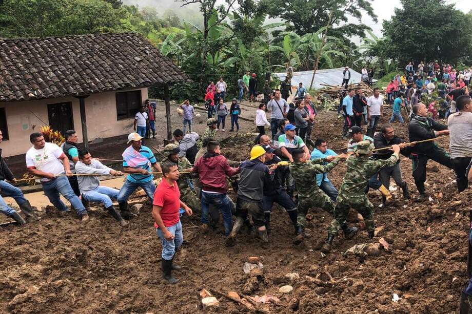Imagen de la unidad de ayuda atendiendo la emergencia ocurrida en el municipio de Rosas, Cauca, el pasado 22 de abril. / Unidad Nacional de Gestión del Riesgo