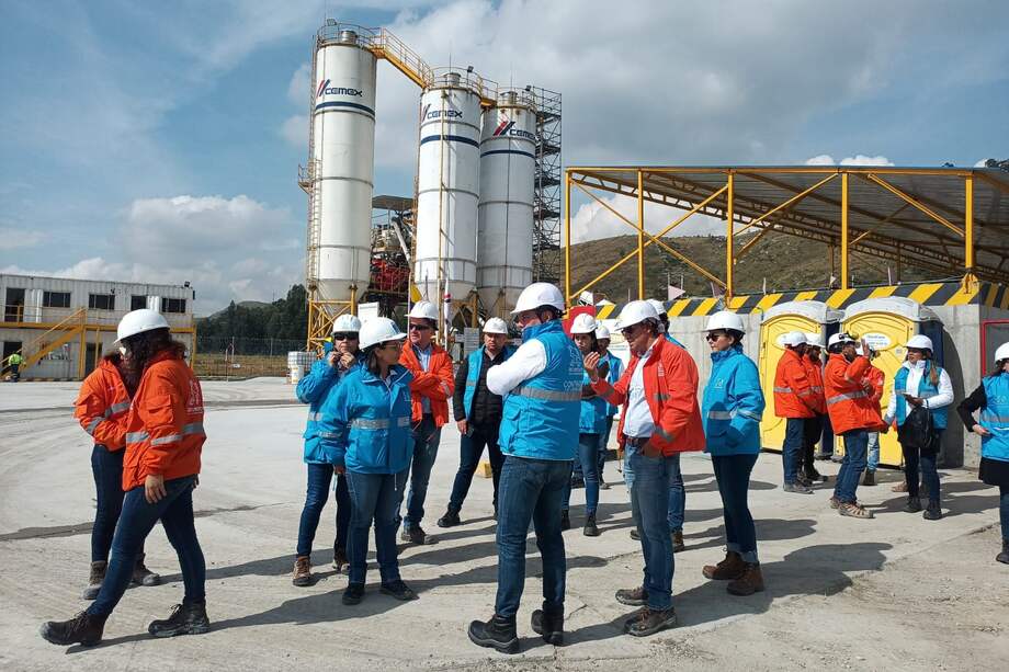 Contraloría de Bogotá hace visita a la Estación Elevadora de Aguas Residuales Canoas.