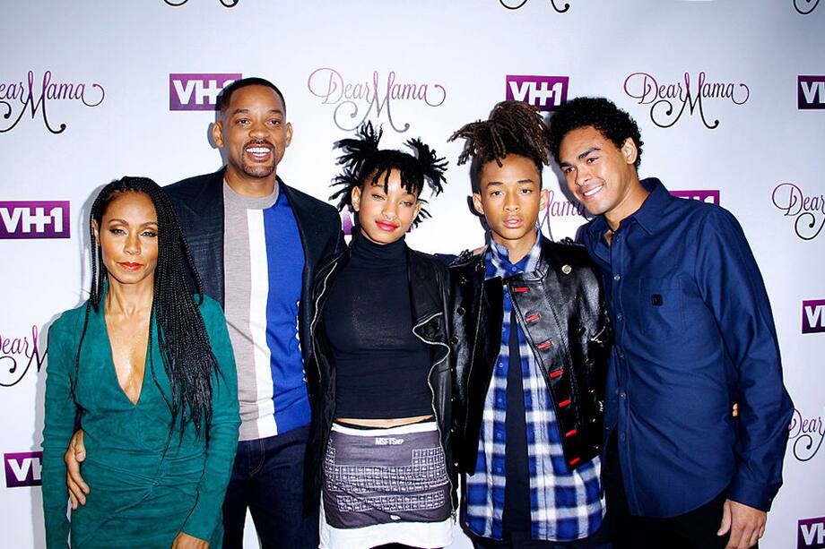 Will junto a su esposa Jada Pinkett y sus hijos.