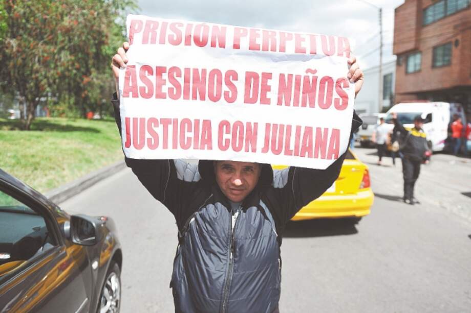 Muchos protestantes por lo ocurrido con Yuliana Samboní exigen la cadena perpetua. / Gustavo Torrijos