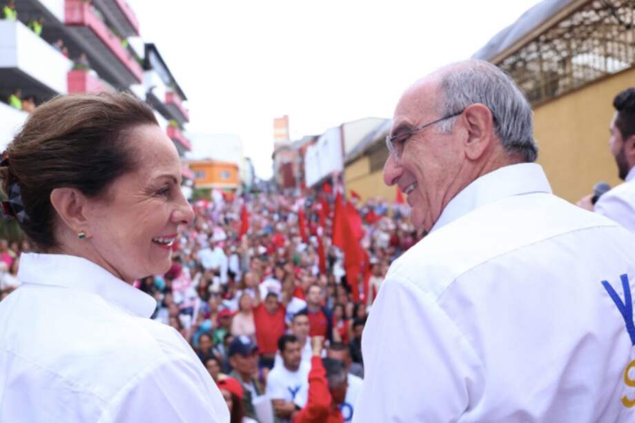 Rosalba Restrepo junto a Humberto de la Calle en medio de la campaña presidencial de 2018. / Captura de pantalla de Twitter