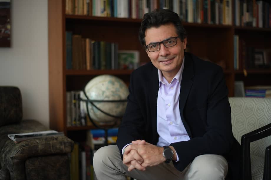 “Partamos de una premisa: ni los consumidores ni los cultivadores de coca son criminales”: Gaviria. / Cristian Garavito