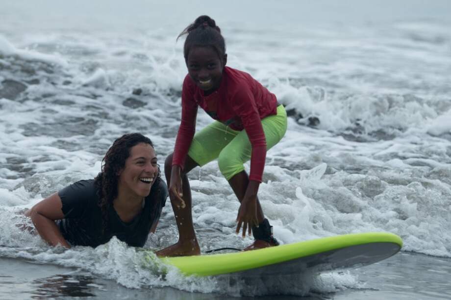 Cancillería promueve festival de surf en el Chocó como herramienta de equidad