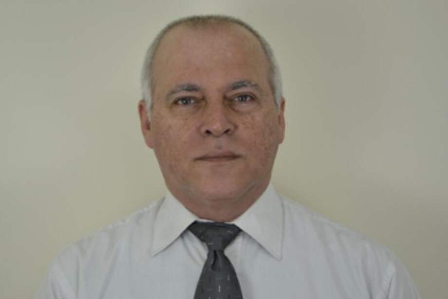 Armando González era editor político desde hacía 4 años en el periódico El Nuevo Siglo.