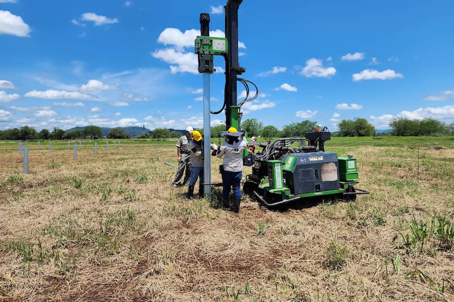 El parque solar Tepuy tiene un 64 % de avance.
