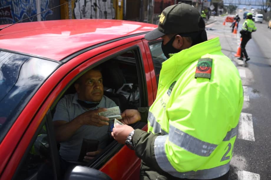 Más de 70 comparendos se han impuesto en Cundinamarca este viernes, por restricción de movilidad