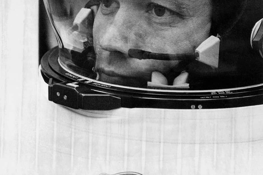 El astronauta Michael Collins a punto de abordar el Apolo 11 en 1969.
