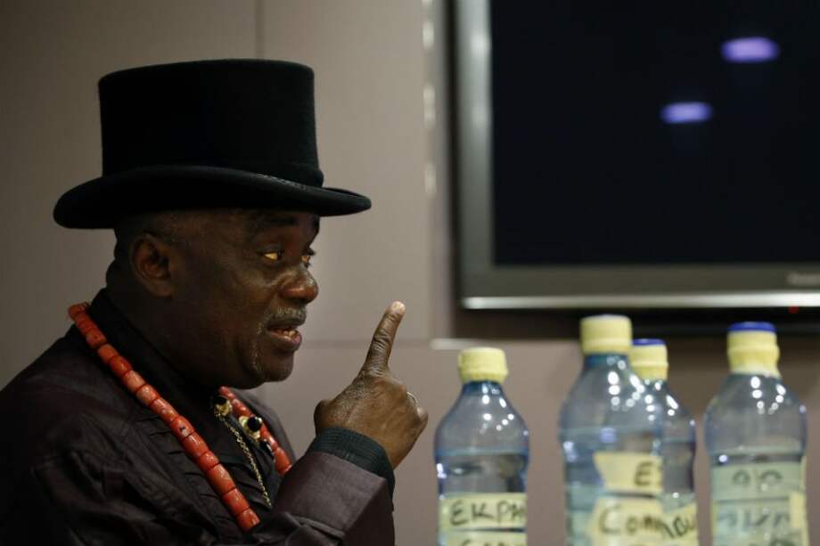 El jefe tribal Emere Godwin Bebe Okpabi. /AFP