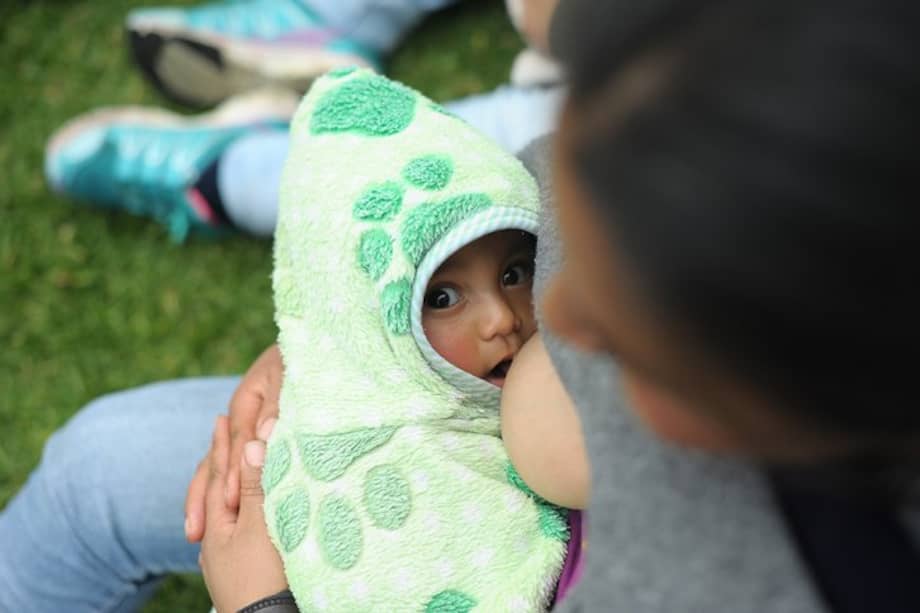 El rechazo a la lactancia en público es otra muestra más de cómo vemos los cuerpos femeninos como un objeto. / Foto: Cristian Garavito - El Espectador
