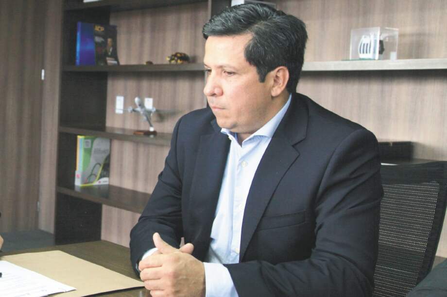 Lara Sánchez fue elegido alcalde de Neiva con 74.212 sufragios. /MinTransporte