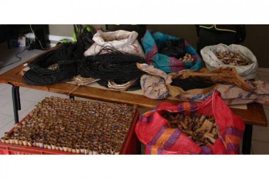 Incautan pólvora avaluada en $4 millones en dos viviendas de Cali