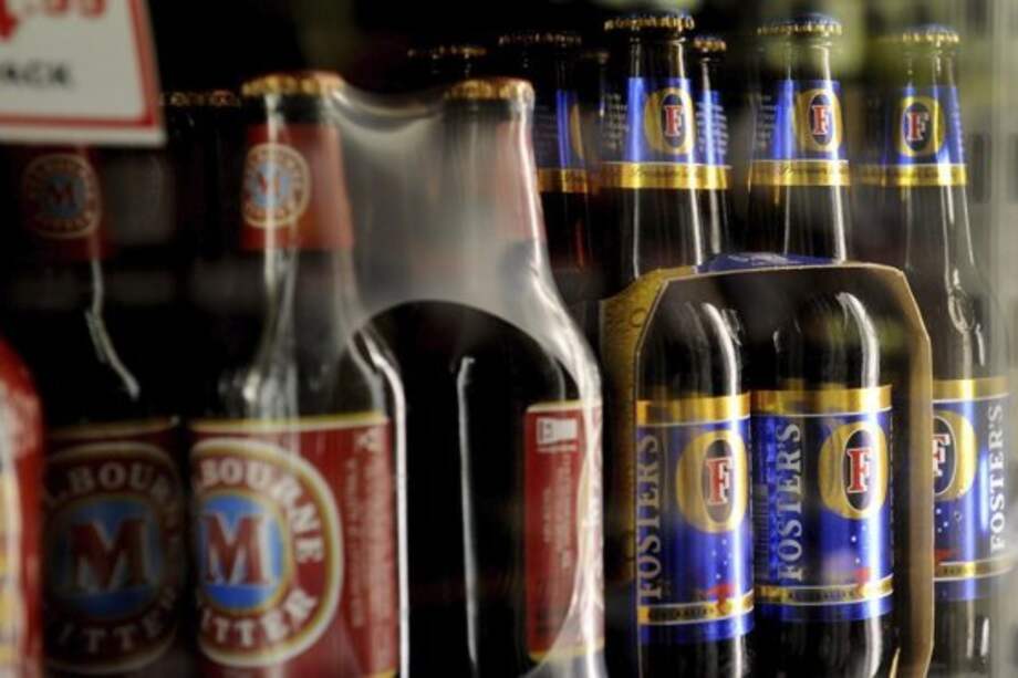 AB InBev cerró en 2015 la compra de su competidora por 71.000 millones de libras. /EFE.