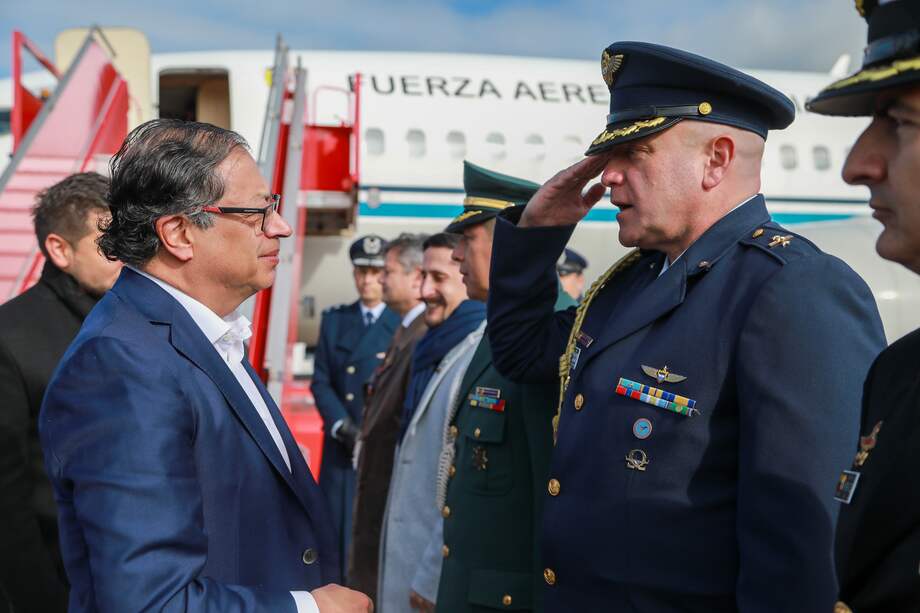 Gustavo Petro a su llegada a Santiago de Chile, el 11 de septiembre de 2023.